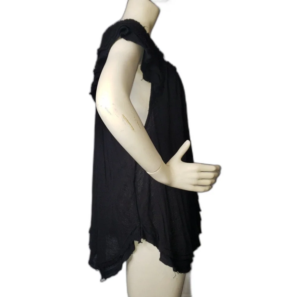 FREE PEOPLE New Girl Asymmetrical Black Sleeveless Ruffle Top Womens Size Medium